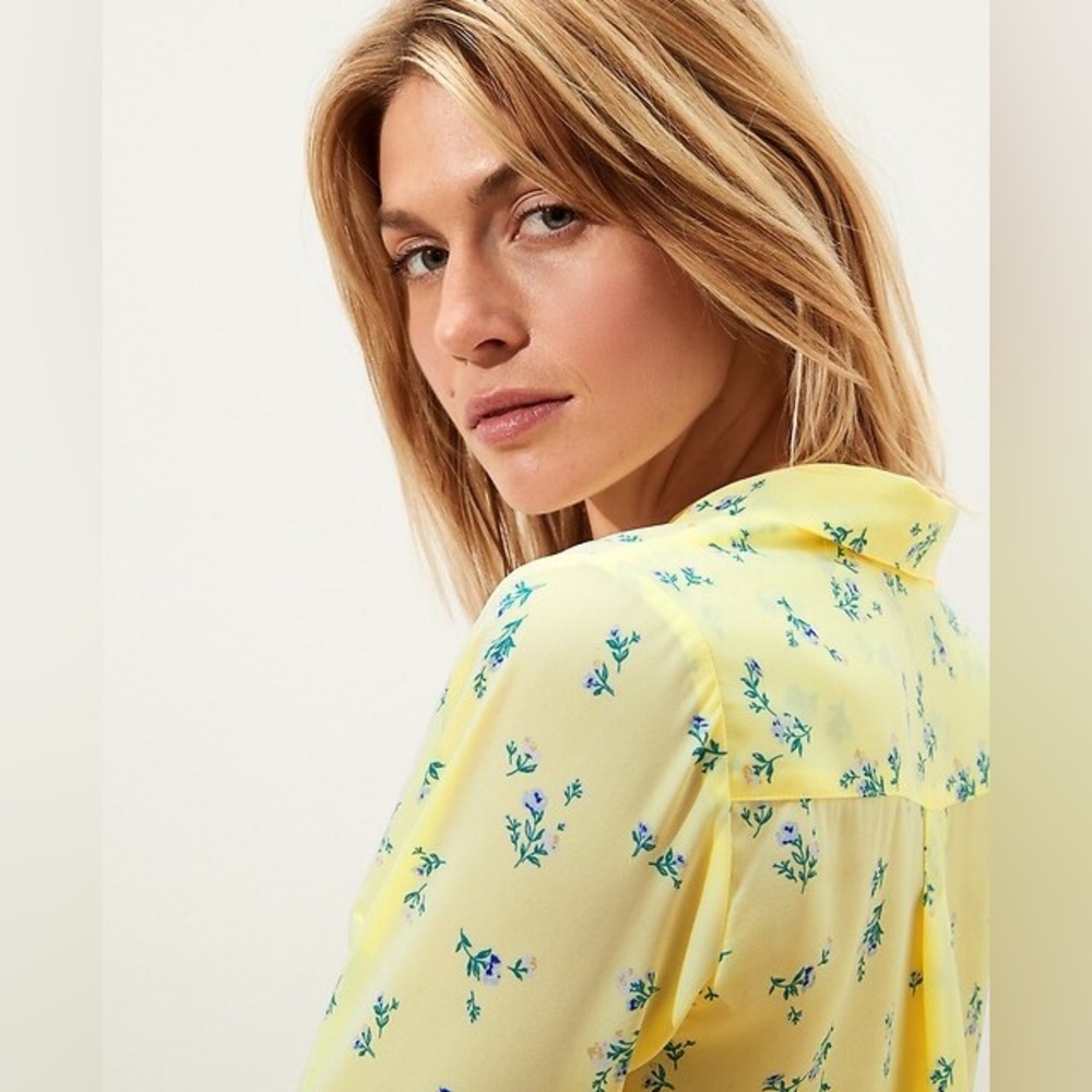 🆕 Banana Republic Floral Shirt